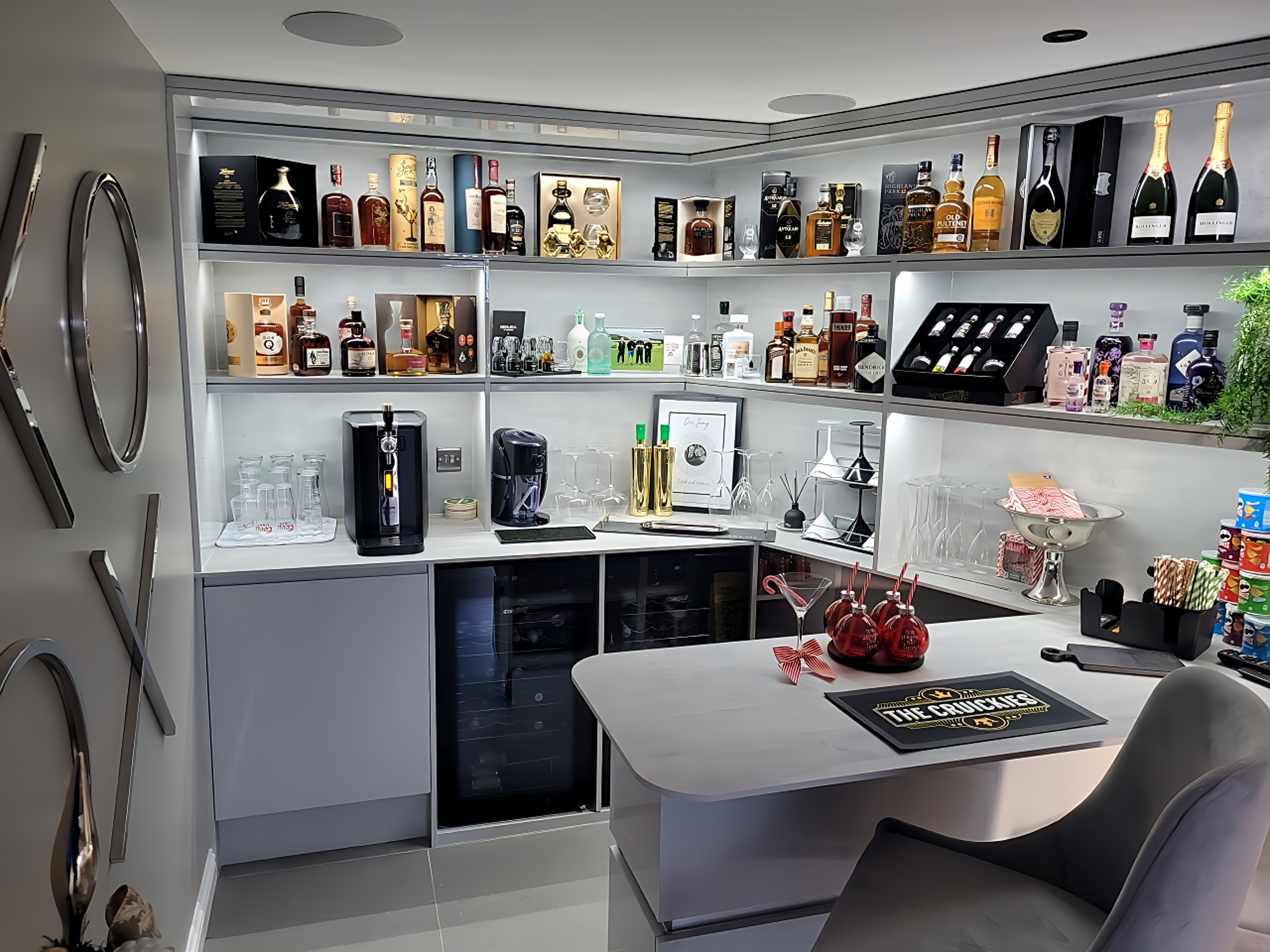 Luxury bar inside garden cabin in Glasgow
